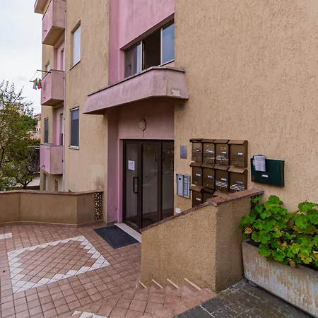 Amosina - Quiet Home, Free Parking *