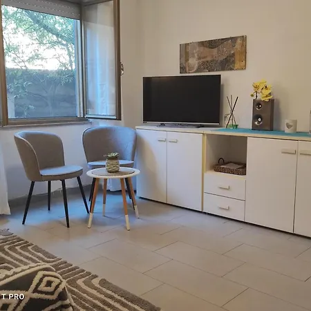 Amosina - Quiet Home, Free Parking * Λα Μανταλένα