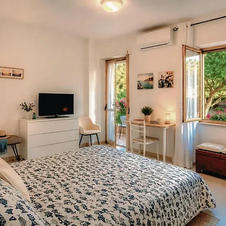 Διαμέρισμα Amosina - Quiet Home, Free Parking Λα Μανταλένα